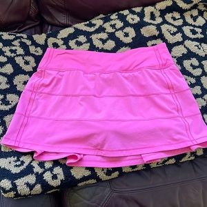 Lululemon Athletica Pace Rival skirt 12”, Sonic Pink, size 4.